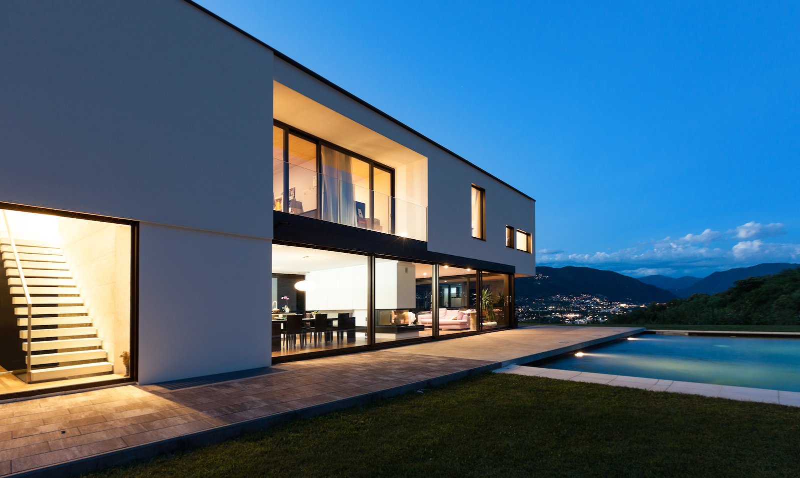 Modern Design Villa With Pool And Guest House