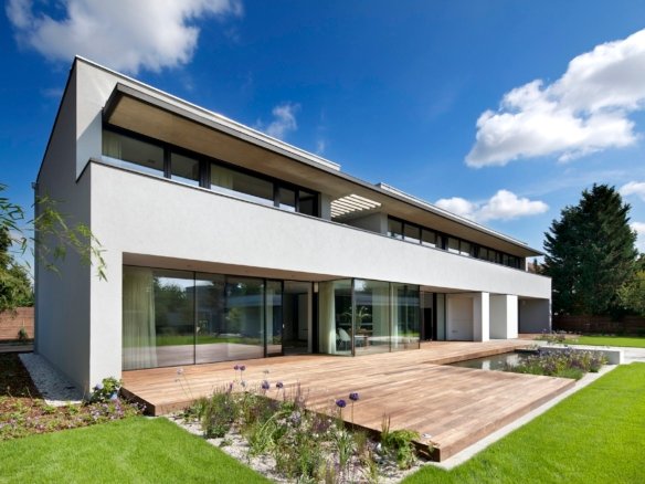Luxury and Spacious Home on The Coast
