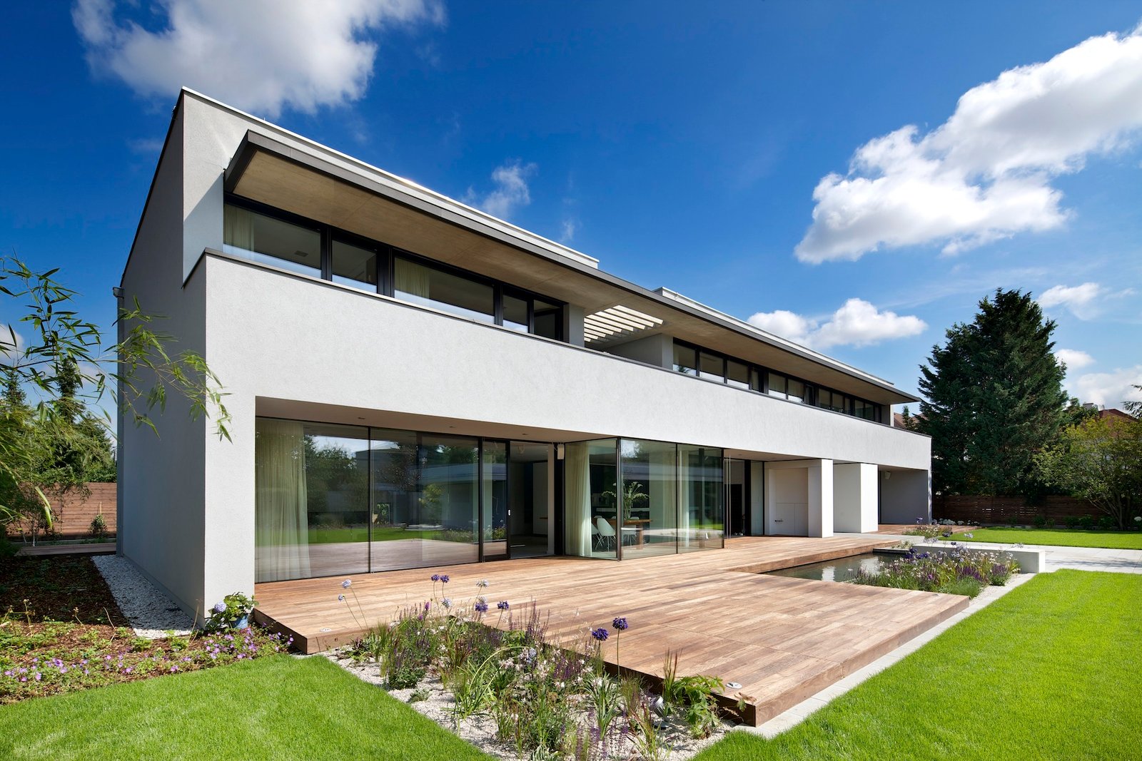 201 Luxury and Spacious Home on The Coast